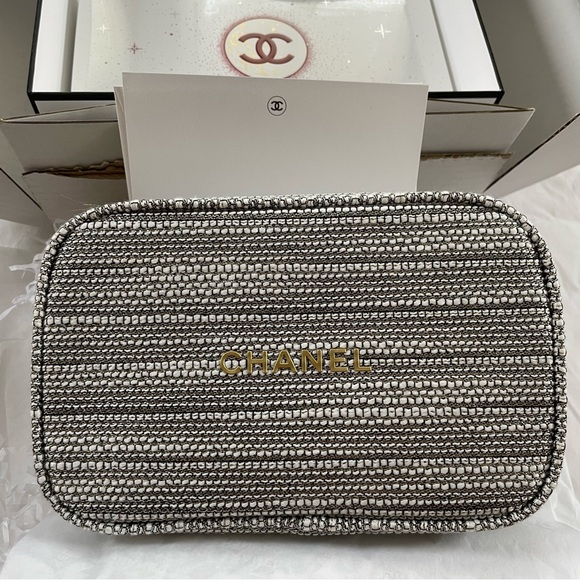 CHANEL, Makeup, Chanel Hydration On Hand Holiday Gift Set